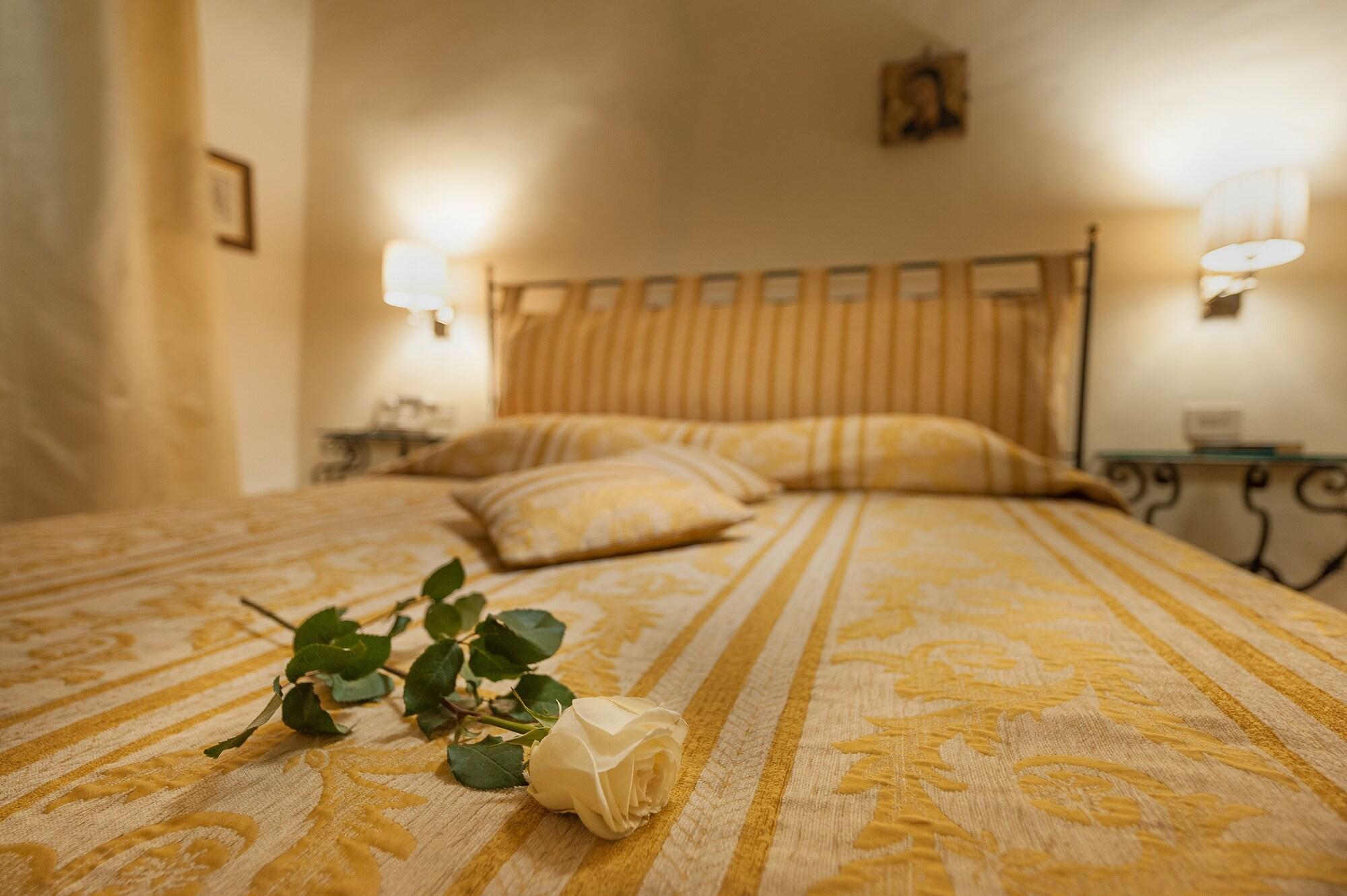 B&B Piccolo Hotel Кортона Экстерьер фото