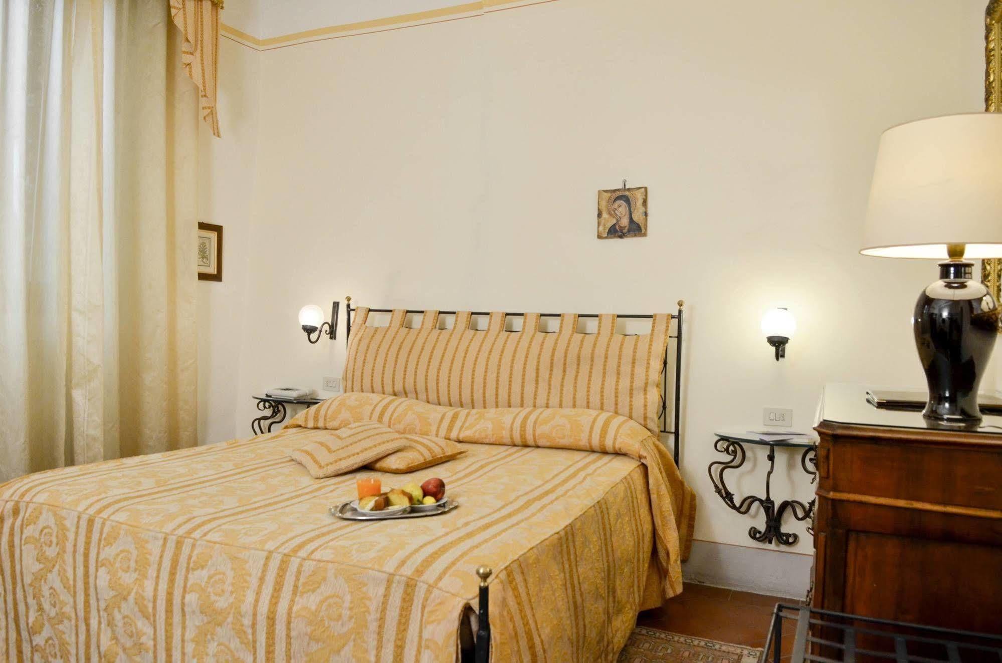 B&B Piccolo Hotel Кортона Экстерьер фото